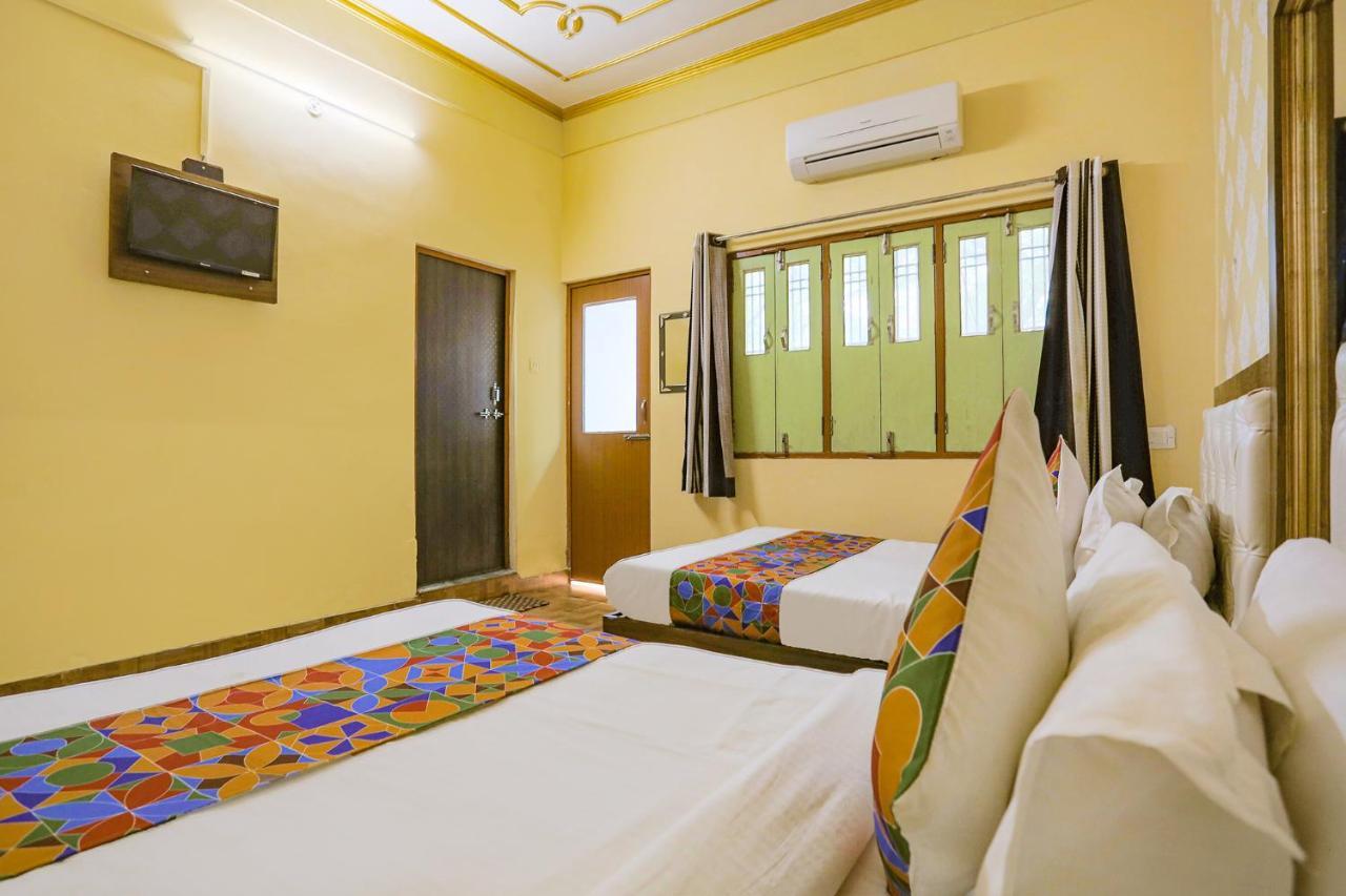 Fabhotel Shivam Palace Varanasi Exterior photo