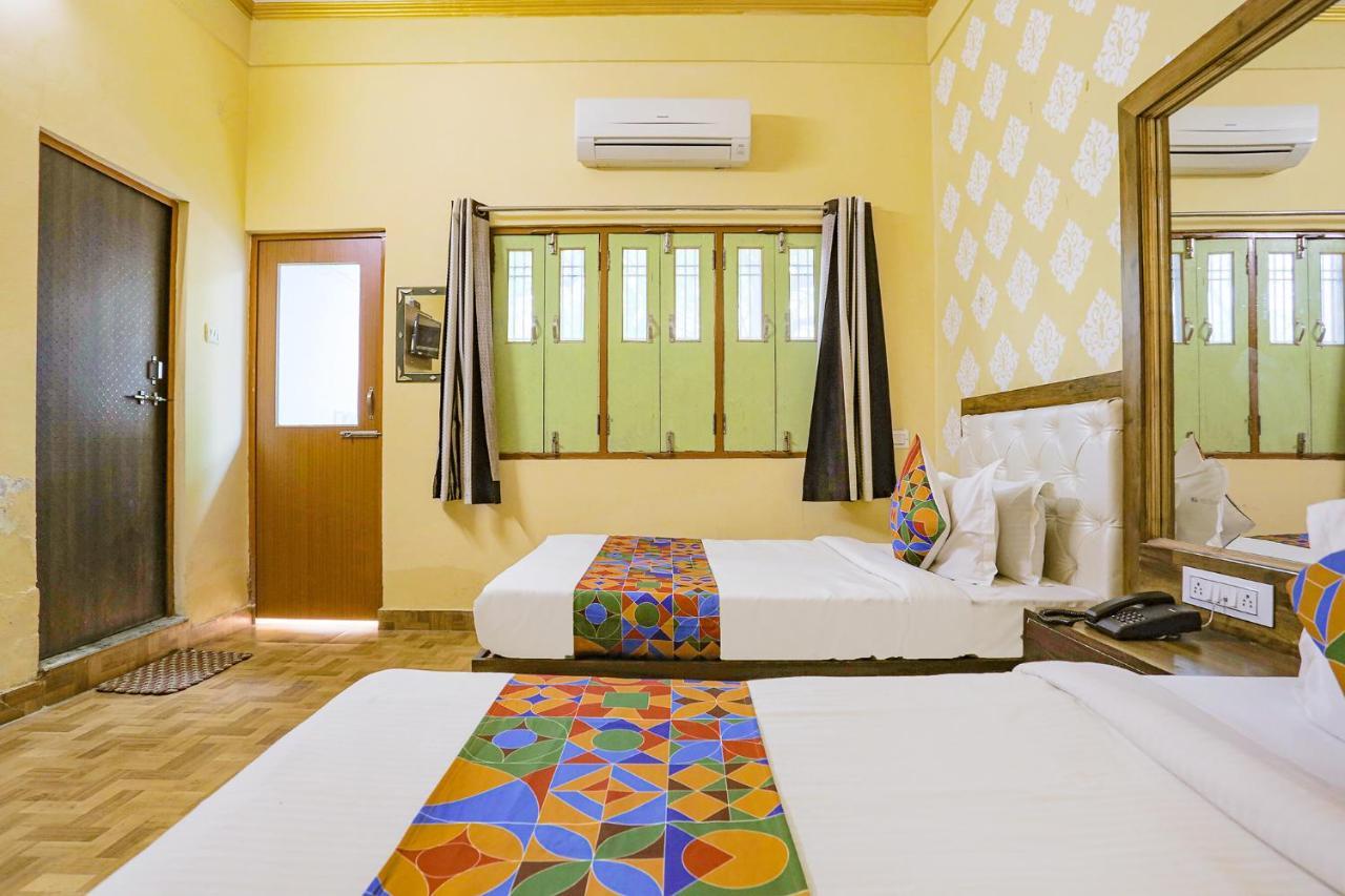 Fabhotel Shivam Palace Varanasi Exterior photo